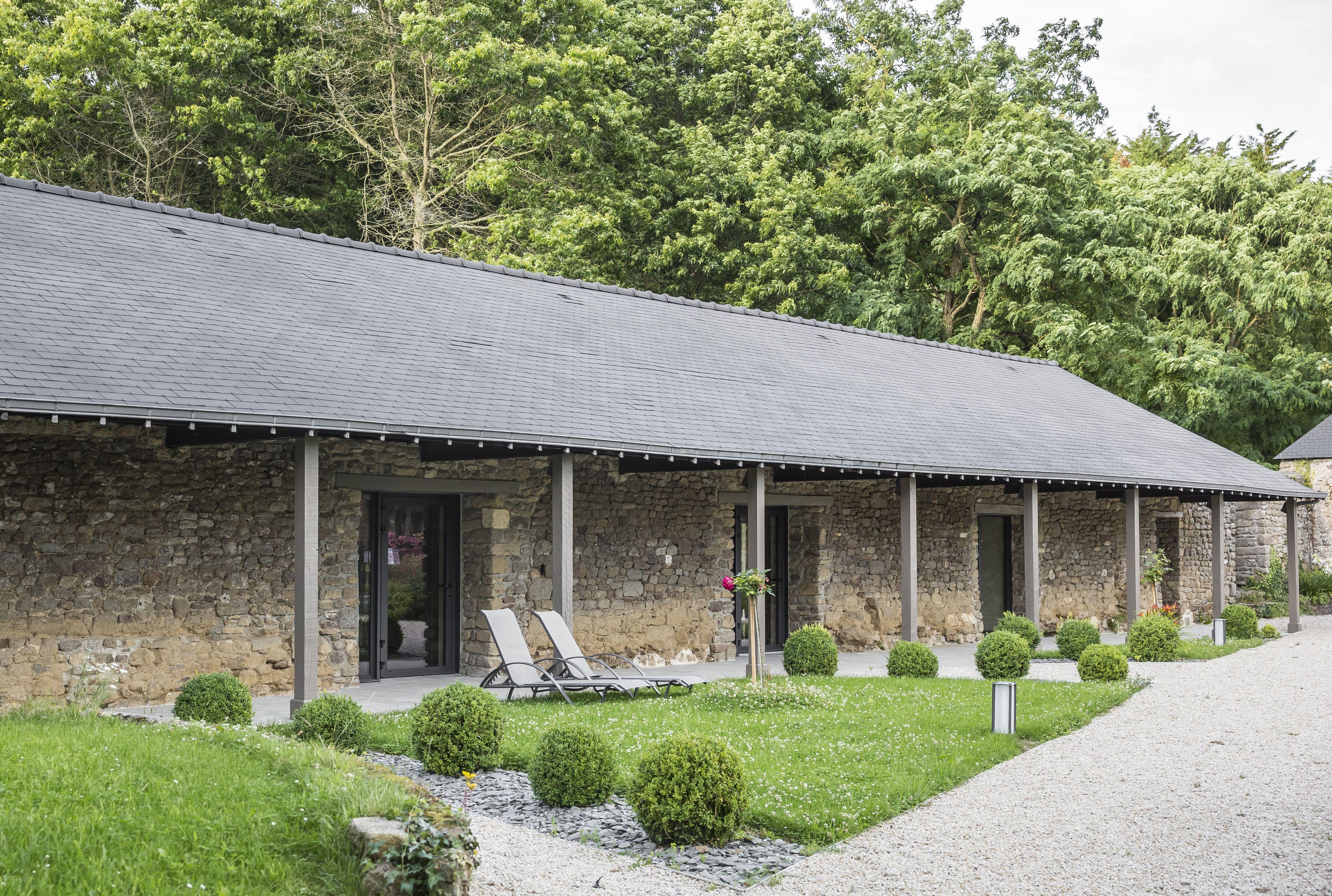 Hotel De L'Abbaye Le Tronchet  Exterior photo