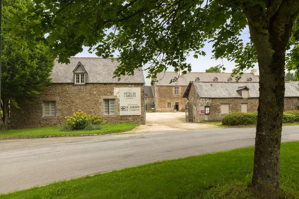 Hotel De L'Abbaye Le Tronchet  Exterior photo