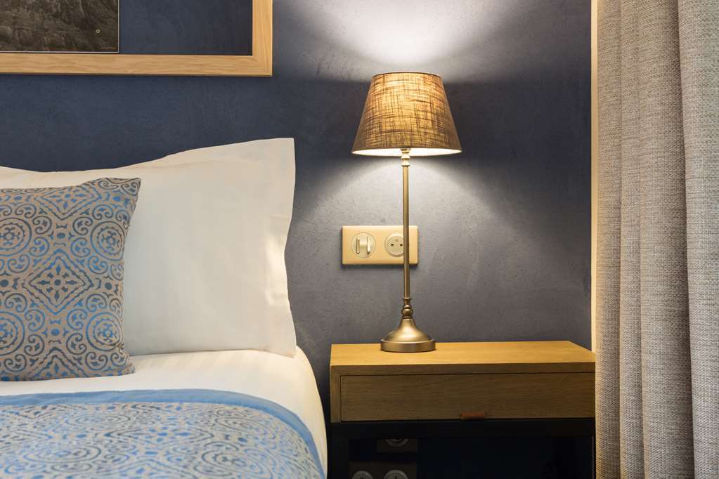 Hotel De L'Abbaye Le Tronchet  Room photo